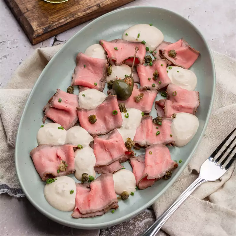 Տավարի ռոսթ բիֆ թյունոսի սոուսով